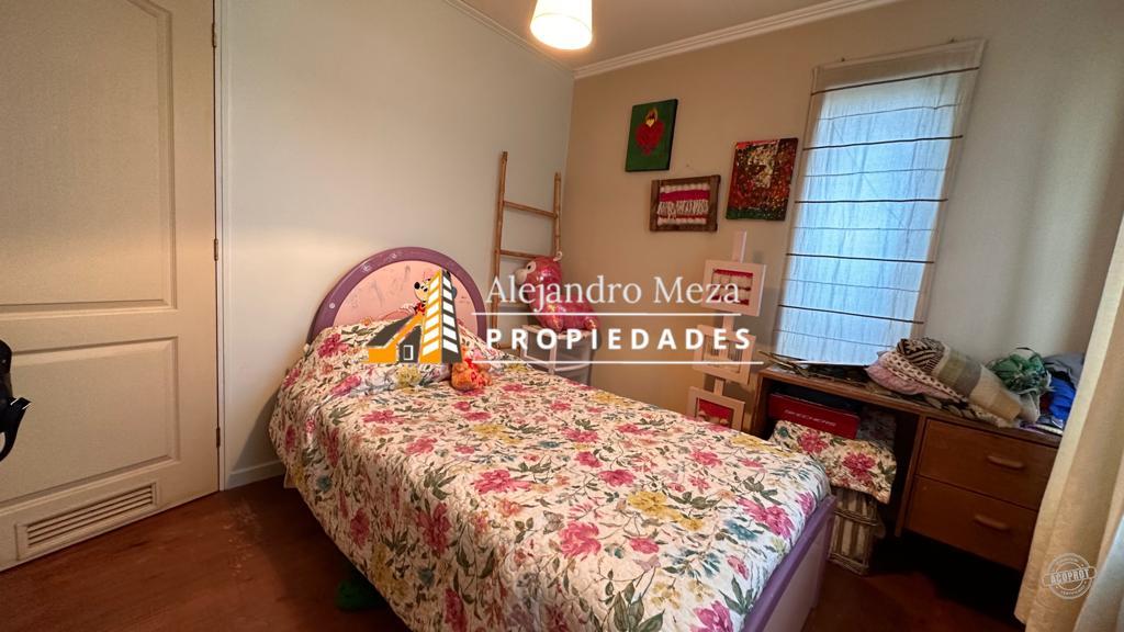 SE VENDE CASA EN ARBOLEDA DEL PORTAL