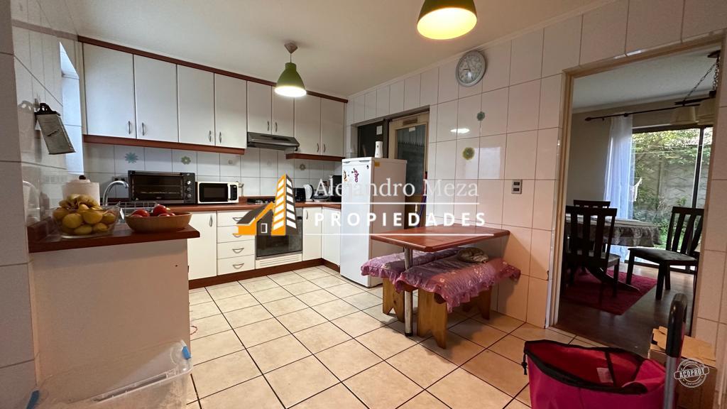 SE VENDE CASA EN ARBOLEDA DEL PORTAL