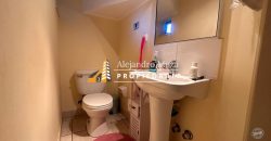 SE VENDE CASA EN ARBOLEDA DEL PORTAL