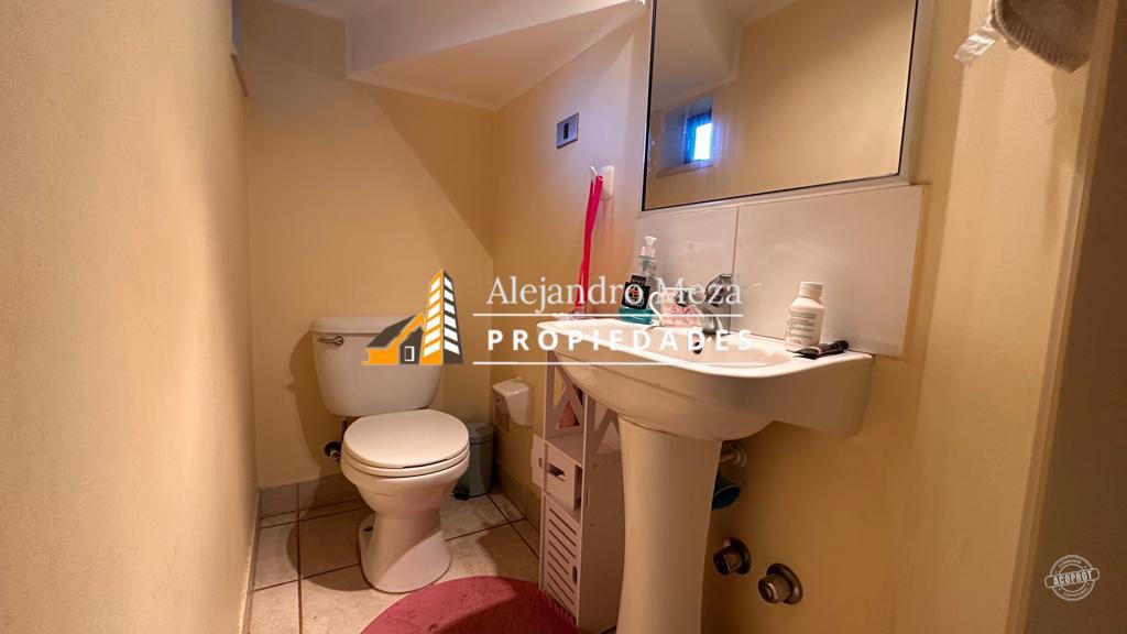 SE VENDE CASA EN ARBOLEDA DEL PORTAL