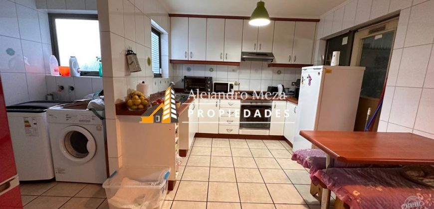 SE VENDE CASA EN ARBOLEDA DEL PORTAL