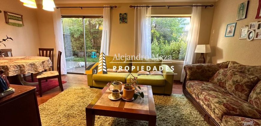 SE VENDE CASA EN ARBOLEDA DEL PORTAL