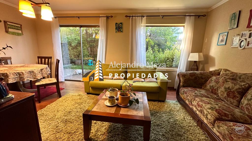 SE VENDE CASA EN ARBOLEDA DEL PORTAL