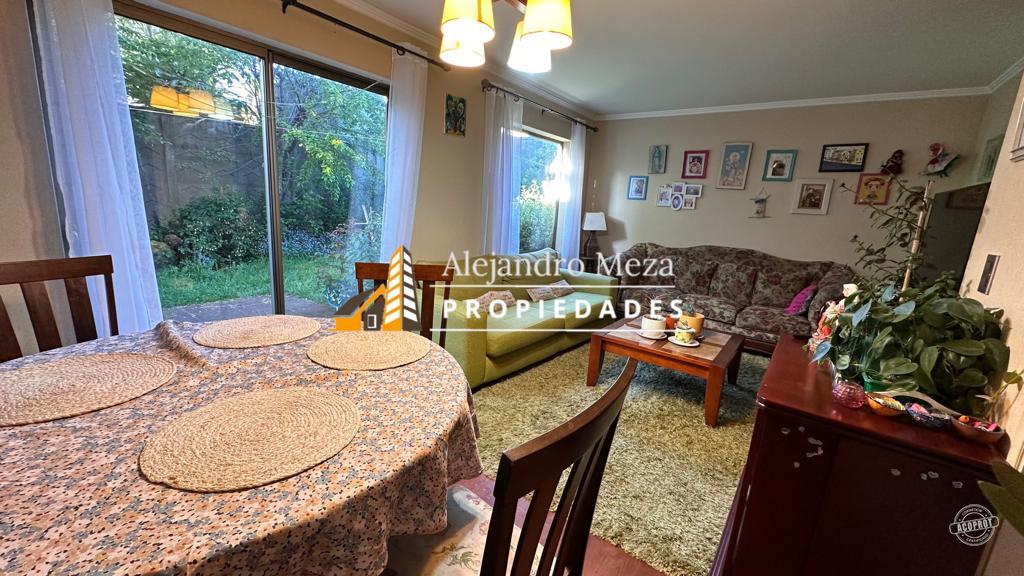 SE VENDE CASA EN ARBOLEDA DEL PORTAL