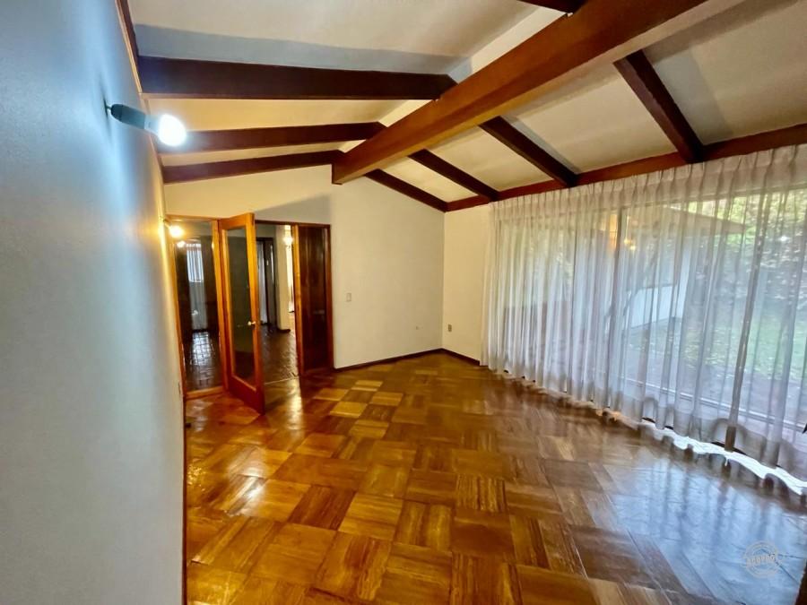 Linda Casa Ubicada En Pasaje Lorena, Próxima Av. Alemania