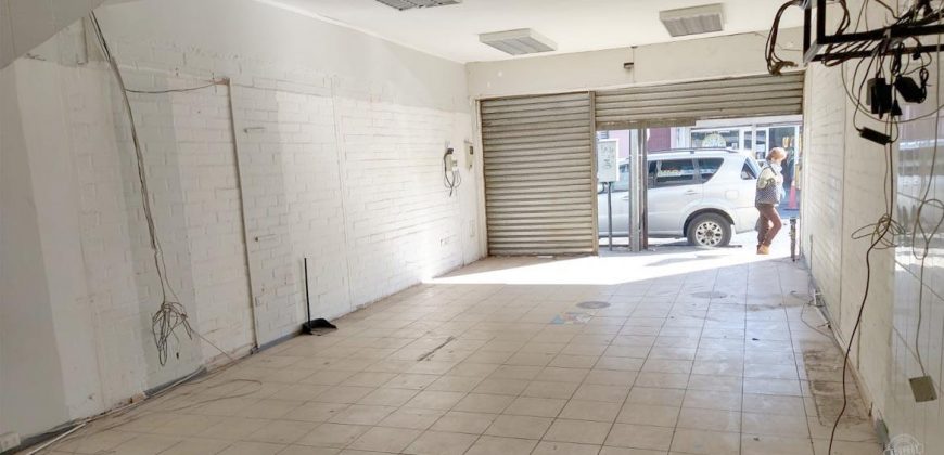 Arrendamos local comercial en calle Miraflores