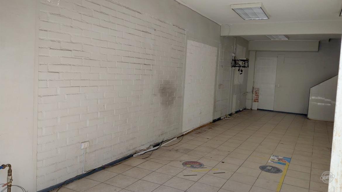 Arrendamos local comercial en calle Miraflores
