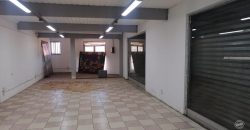 Arrendamos gran local de esquina con excelente visibilidad.