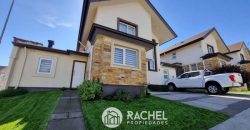SE VENDE HERMOSA CASA EN SECTOR RESIDENCIAL PUERTA DEL SOL