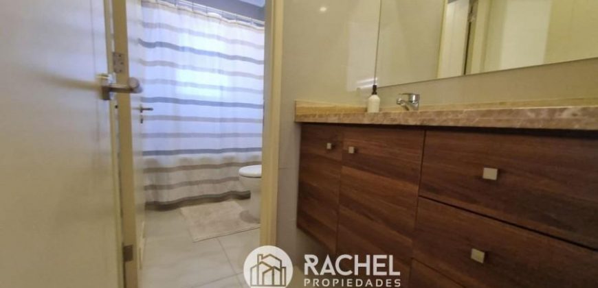 SE VENDE HERMOSA CASA EN SECTOR RESIDENCIAL PUERTA DEL SOL