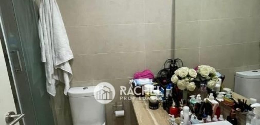 SE ARRIENDA MODERNA CASA CON QUINCHO