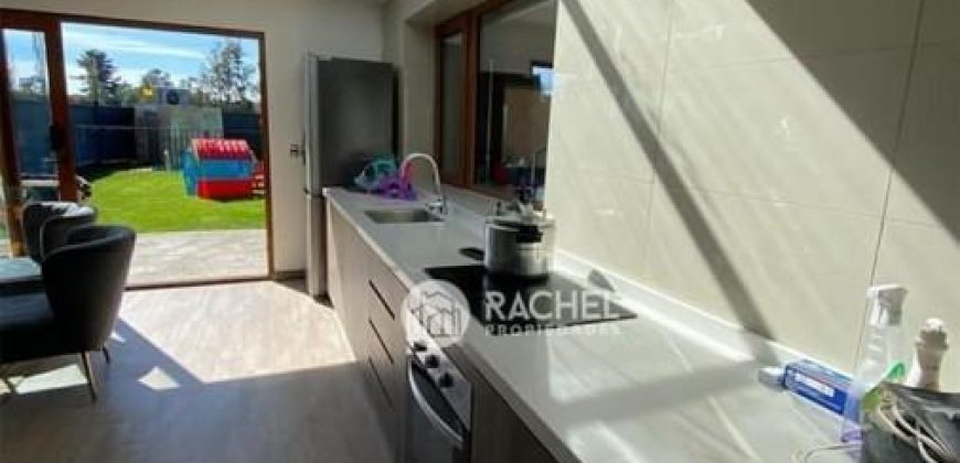 SE VENDE ESPECTACULAR CASA MEDITERRÁNEA EN CONDOMINIO SECTOR PONIENTE