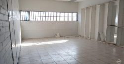 Arrendamos local comercial en calle Miraflores