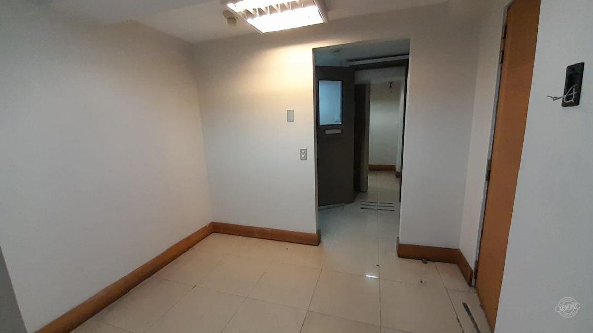 Arrendamos gran local comercial en excelente ubicación.