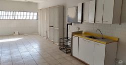 Arrendamos local comercial en calle Miraflores