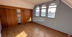 SE VENDE CASA EN AVENIDA JAVIERA CARRERA