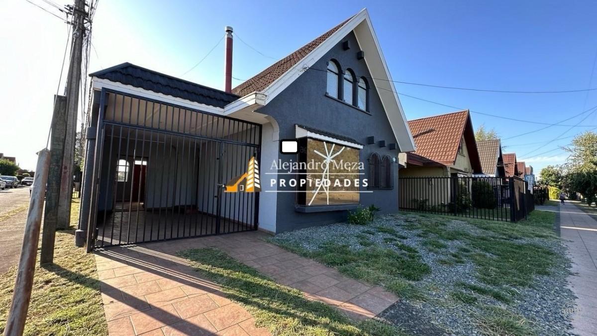 SE VENDE CASA EN AVENIDA JAVIERA CARRERA