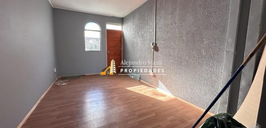 SE VENDE CASA EN AVENIDA JAVIERA CARRERA