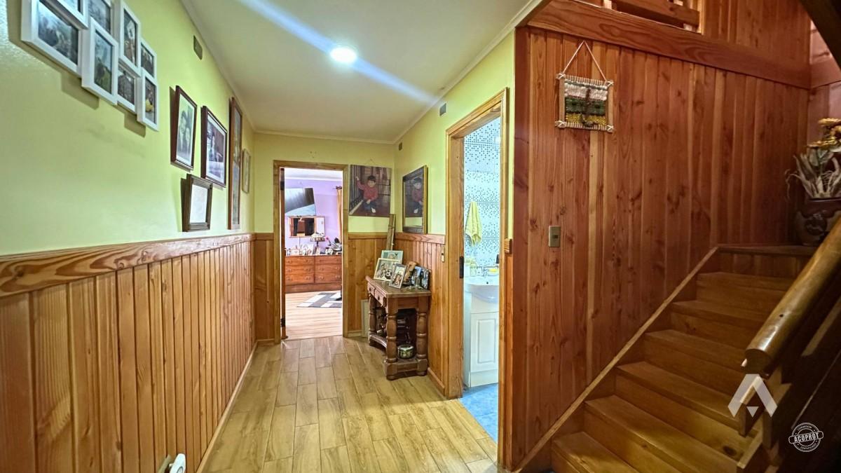Parcela con casa y cabañas en venta en Villarrica