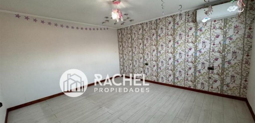 EN VENTA AMPLIA PROPIEDAD REMODELADA