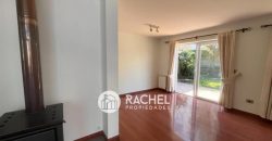 SE ARRIENDA IMPECABLE Y LUMINOSA CASA