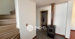 SE ARRIENDA IMPECABLE Y LUMINOSA CASA