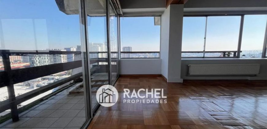 SE ARRIENDA GRAN DEPTO CON HERMOSAS VISTAS