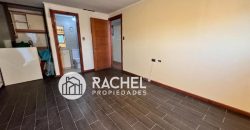 EN VENTA AMPLIA PROPIEDAD REMODELADA