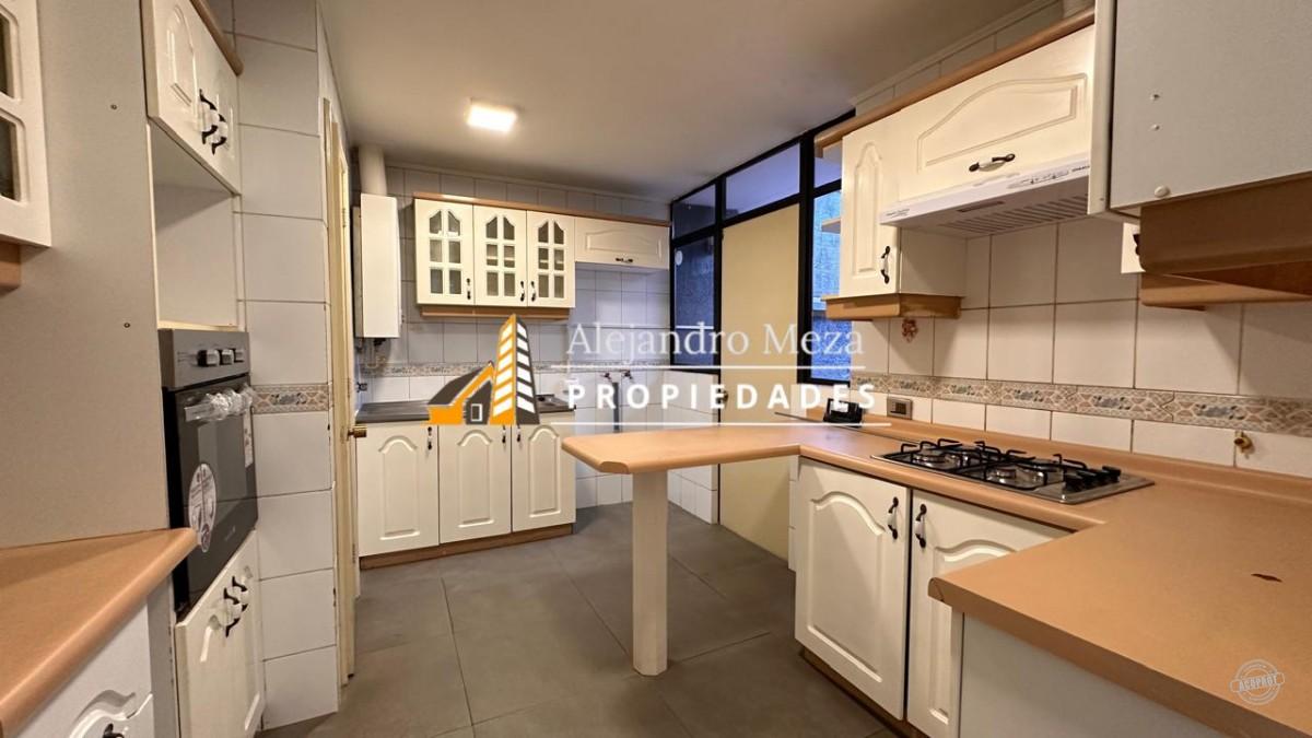 SE VENDE HERMOSA CASA EN SECTOR LOMAS DE MIRASUR