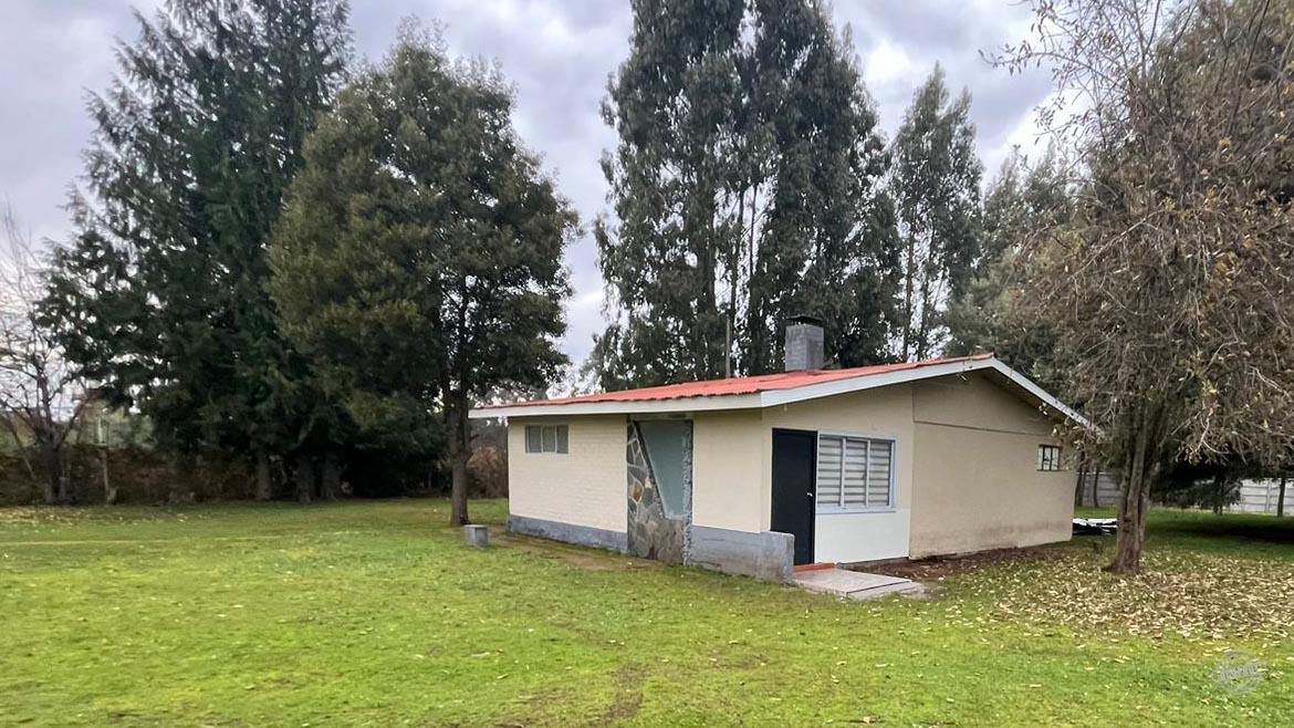 Arrendamos amplia bodega en salida sur