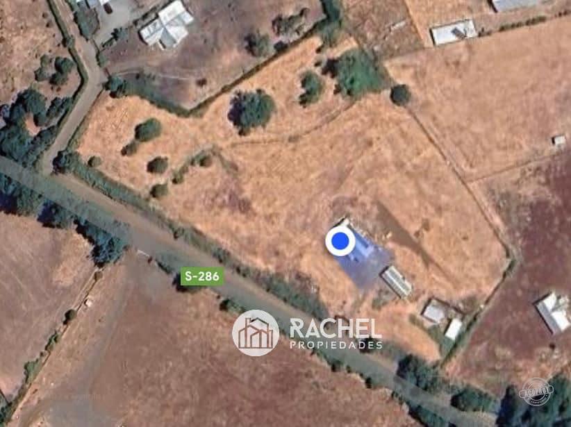 EN VENTA PARCELA DE 1 HA. CON 2 CASAS SECTOR PUMALAL