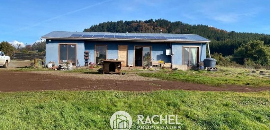 EN VENTA PARCELA DE 1 HA. CON 2 CASAS SECTOR PUMALAL