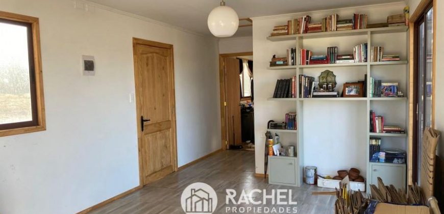 EN VENTA PARCELA DE 1 HA. CON 2 CASAS SECTOR PUMALAL