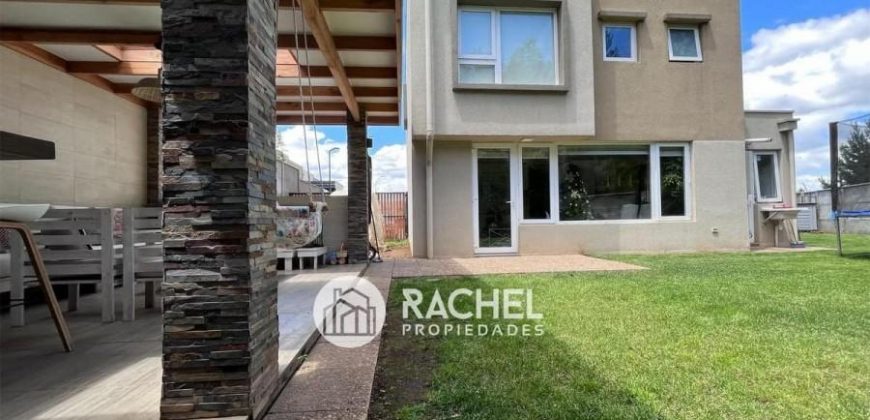 SE VENDE PRECIOSA CASA CON EXCELENTE MANTENCION EN CONDOMINIO CERRADO