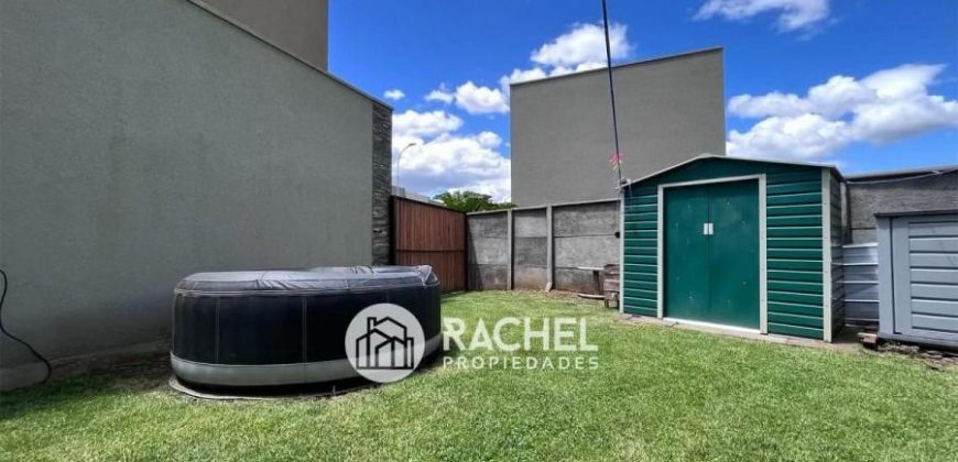 SE VENDE PRECIOSA CASA CON EXCELENTE MANTENCION EN CONDOMINIO CERRADO
