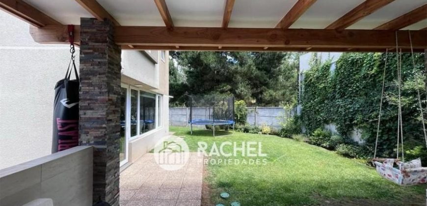 SE VENDE PRECIOSA CASA CON EXCELENTE MANTENCION EN CONDOMINIO CERRADO