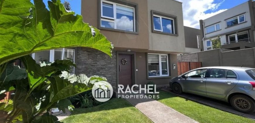 SE VENDE PRECIOSA CASA CON EXCELENTE MANTENCION EN CONDOMINIO CERRADO
