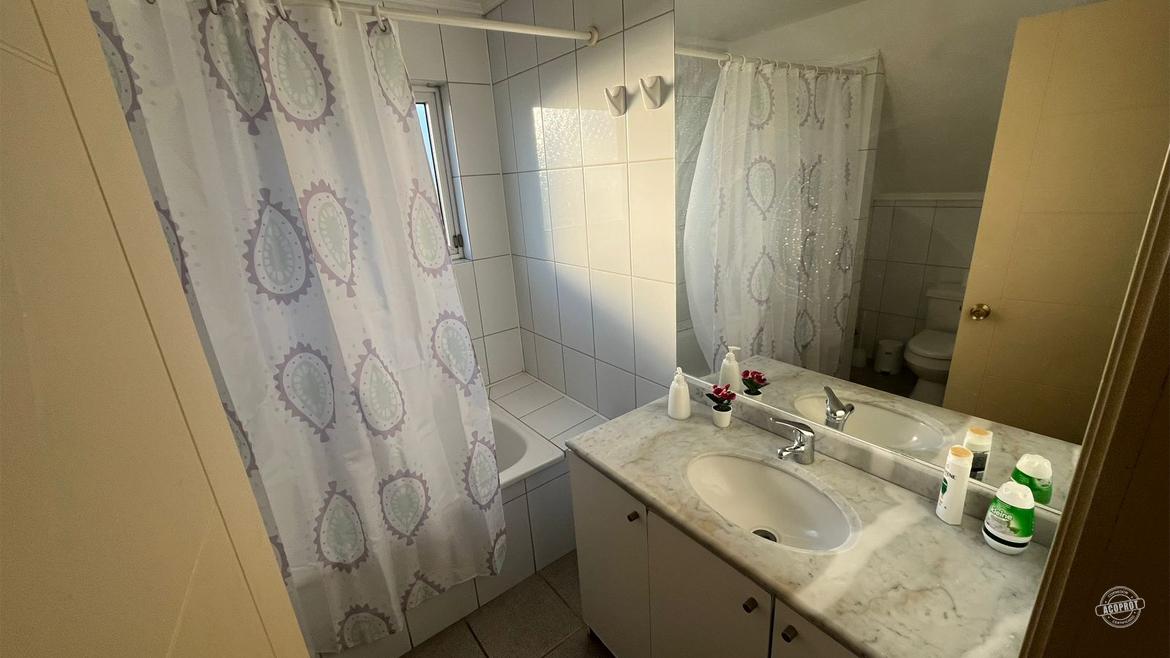 Vendemos amplia casa en Barrio Inglés
