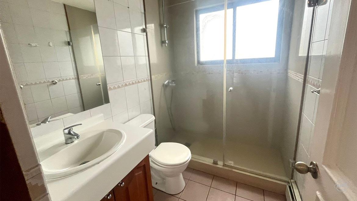 Arrendamos casa comercial de dos pisos en sector barrio inglés