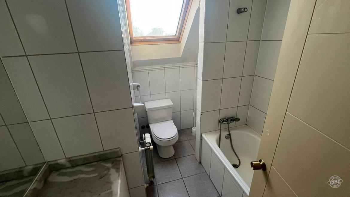 Vendemos amplia casa en Barrio Inglés