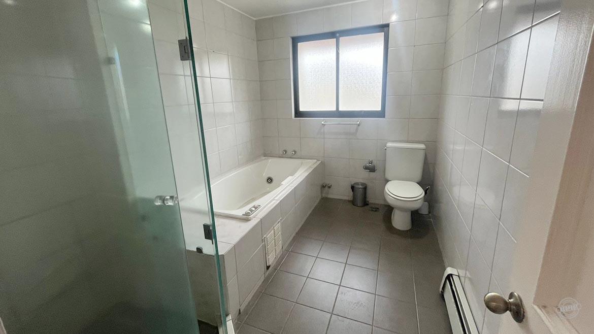 Arrendamos casa comercial de dos pisos en sector barrio inglés