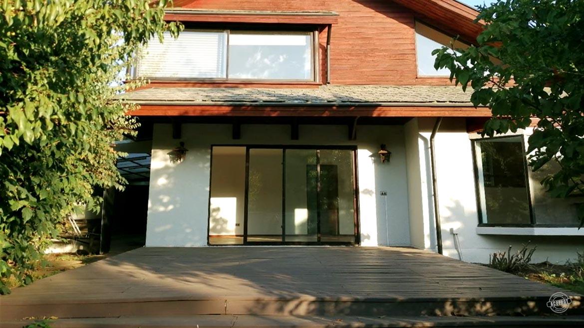 Arrendamos casa comercial de dos pisos en sector barrio inglés