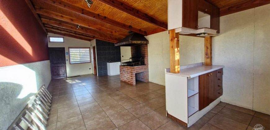 Vendemos amplia casa en Barrio Inglés