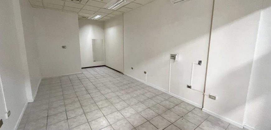 Arrendamos local comercial en Mall Mirage