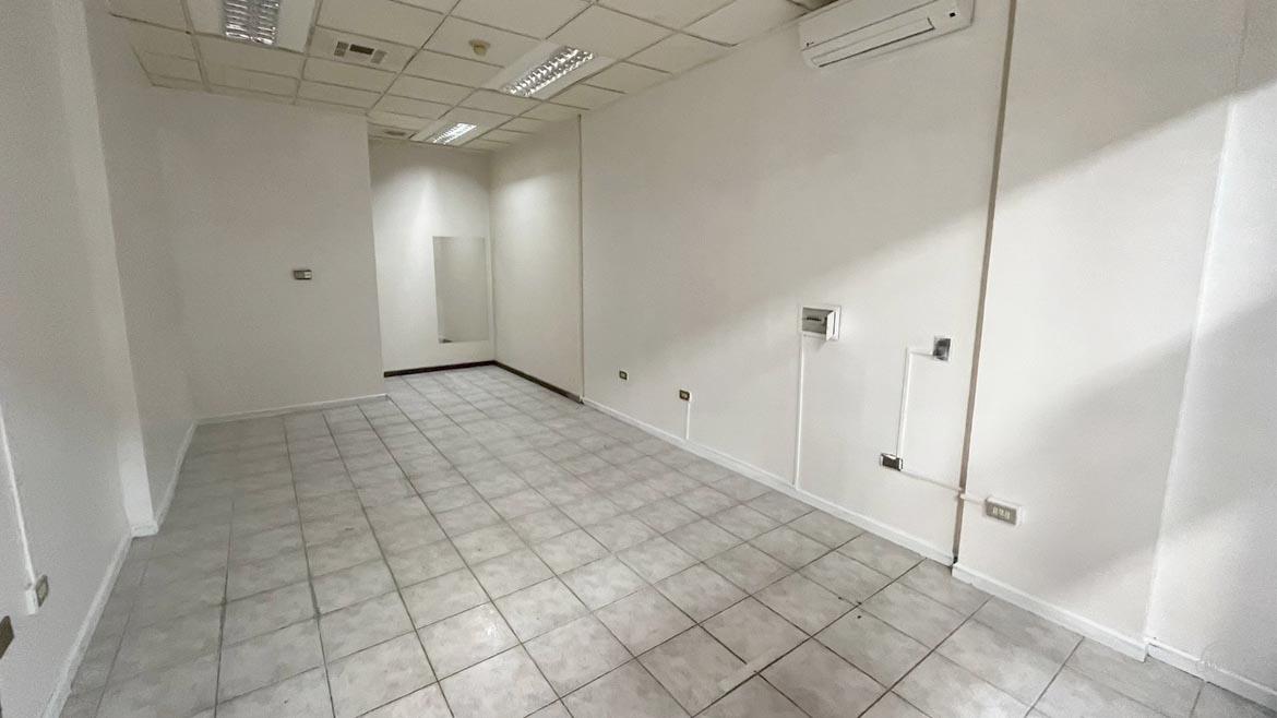 Arrendamos local comercial en Mall Mirage