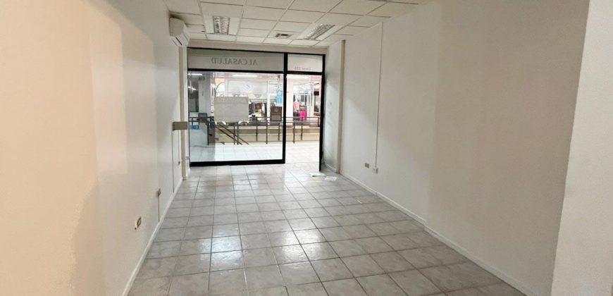 Arrendamos local comercial en Mall Mirage