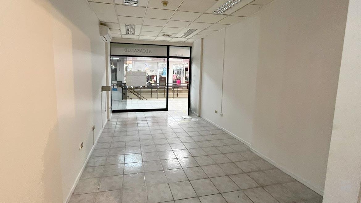 Arrendamos local comercial en Mall Mirage