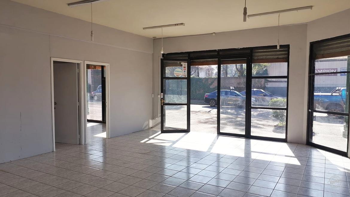Arrendamos local en Edificio Centro Mayor con GC incluidos