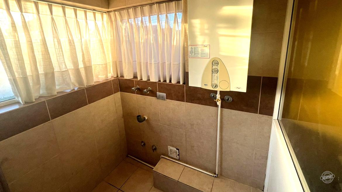 Vendemos amplia casa en Barrio Inglés