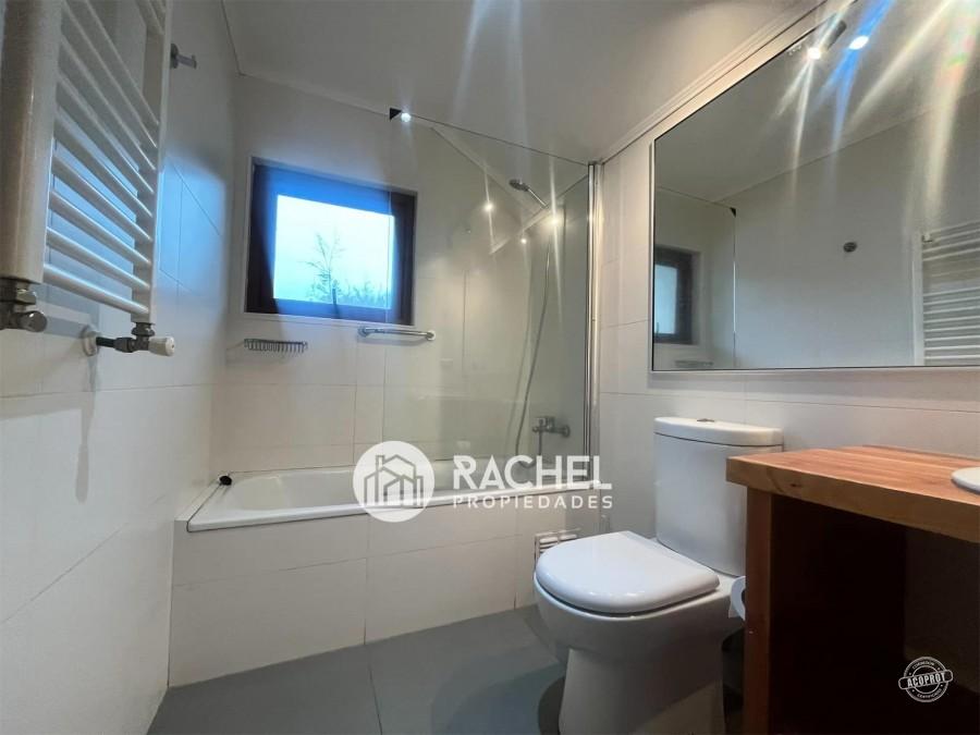 SE ARRIENDA HERMOSA CASA EN CONDOMINIO LOMAS DEL CARMEN
